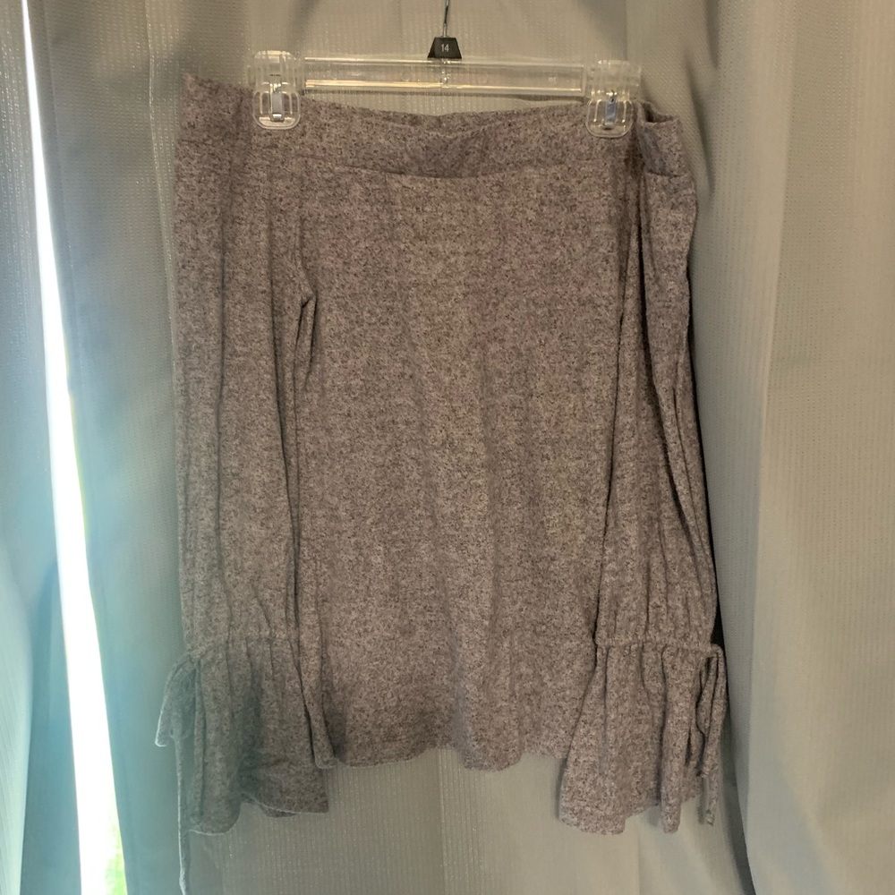 Grey off the shoulder sweater type top!